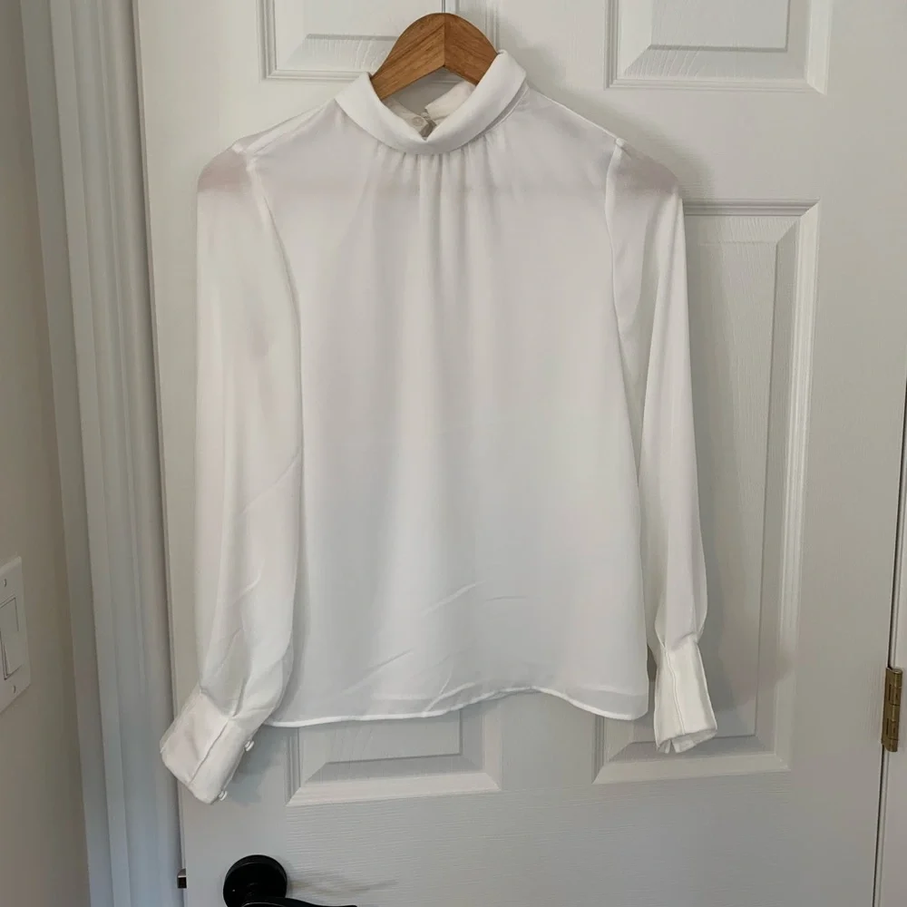 H&M blouse - Picture 1 of 4
